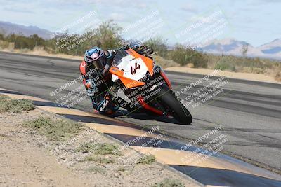 media/Nov-16-2025-Race Pace (Sun) [[8c5fa54630]]/Verified Riders/4-Turn 3 Inside (1050am)/